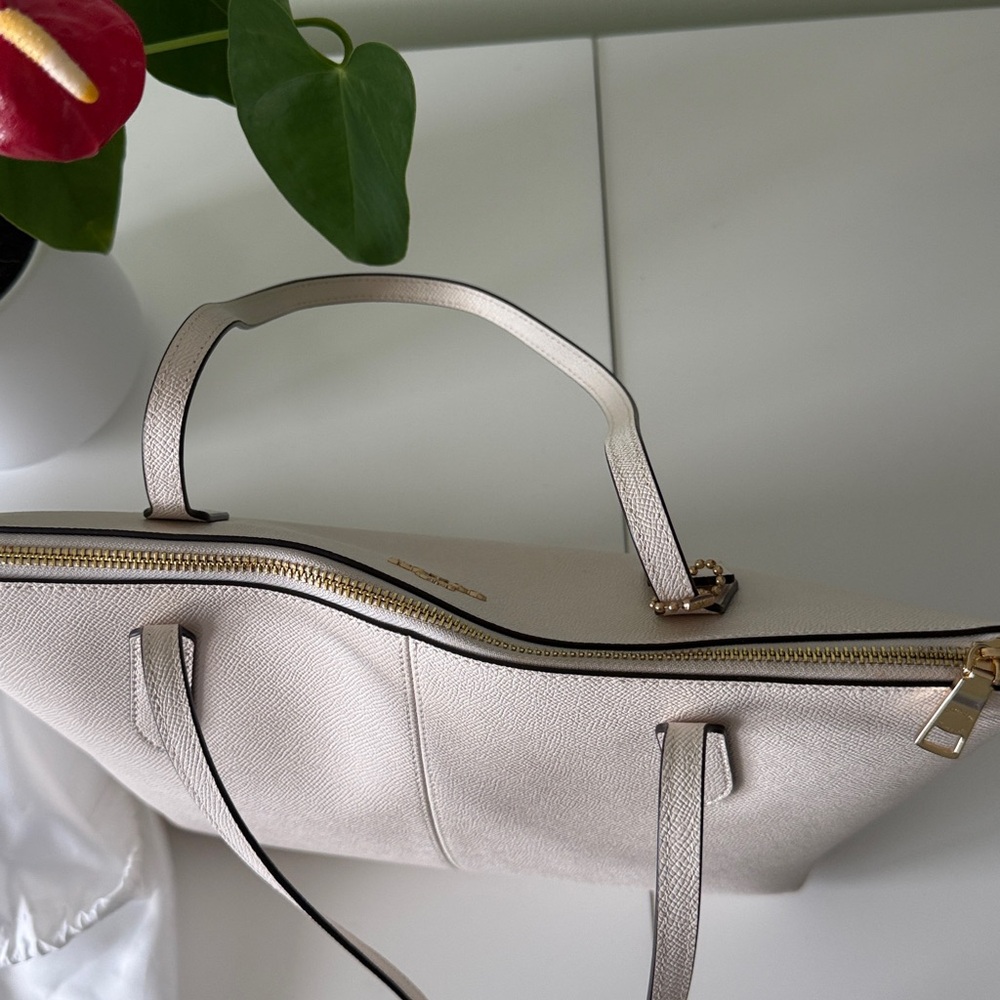 EUC Coach Outlet Zip Top Tote. Color: Chalk. - Picture 4 of 15
